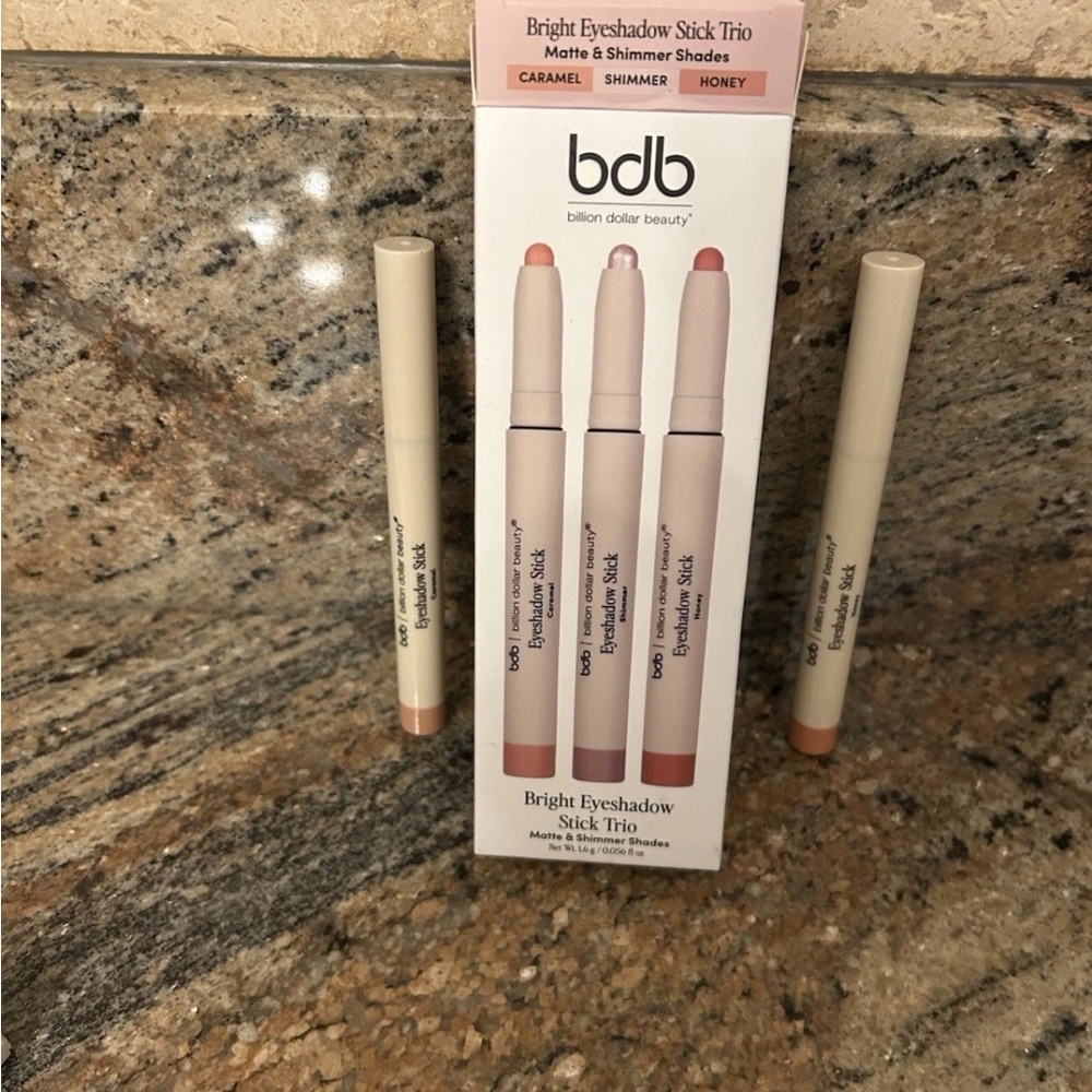 bdb Billion Dollar Beauty Bright Eyeshadow Stick Duo Caramel & Honey brand New